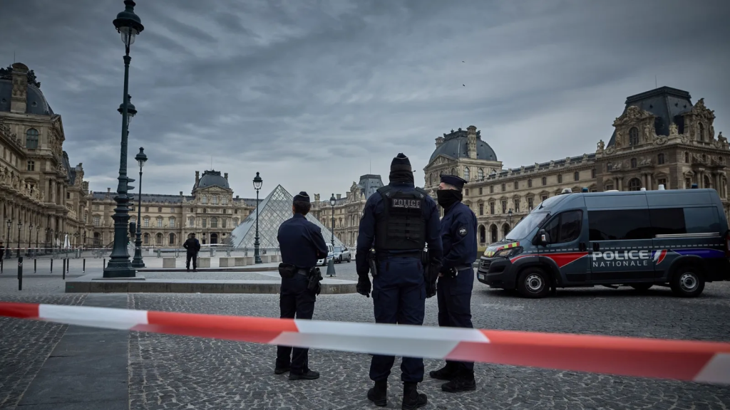 Image - La Sultana Informa Robo En El Louvre Tardó 7 Minutos E Impactó Al Mundo.