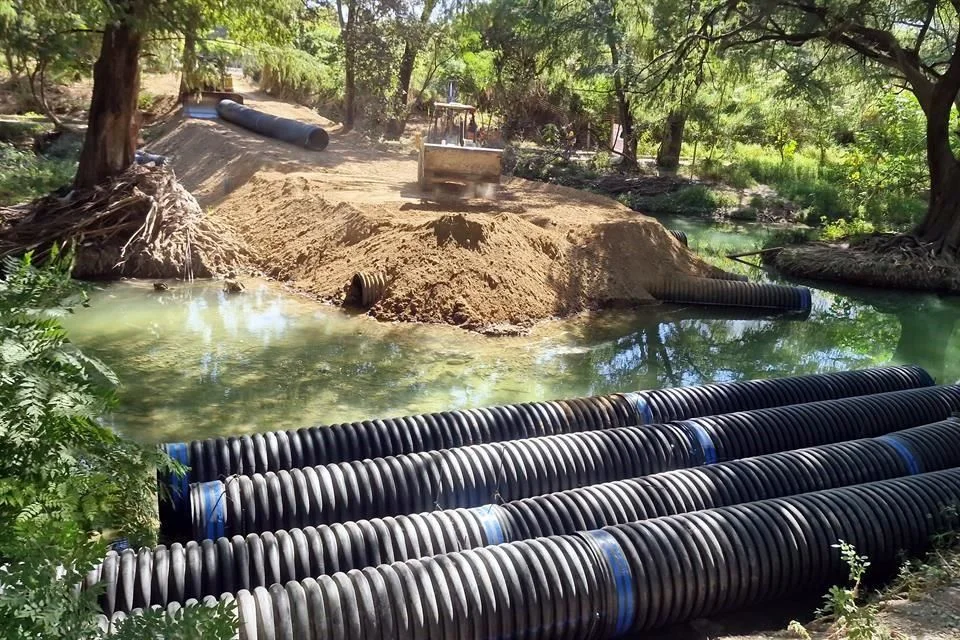 Image - La Sultana Informa El Río La Silla Fue Obstruido Por Una Obra Frente Al Dif Capullos Sin Contar Con Permiso Ambiental Definitivo, Generando Riesgo De Inundaciones.
