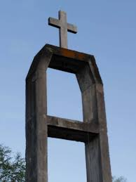 Image - La Sultana Informa La Inseguridad En Nuevo León Quedó Evidenciada Tras El Robo De Una Campana De Iglesia En Montemorelos, Ocurrido De Madrugada Y Captado En Video.