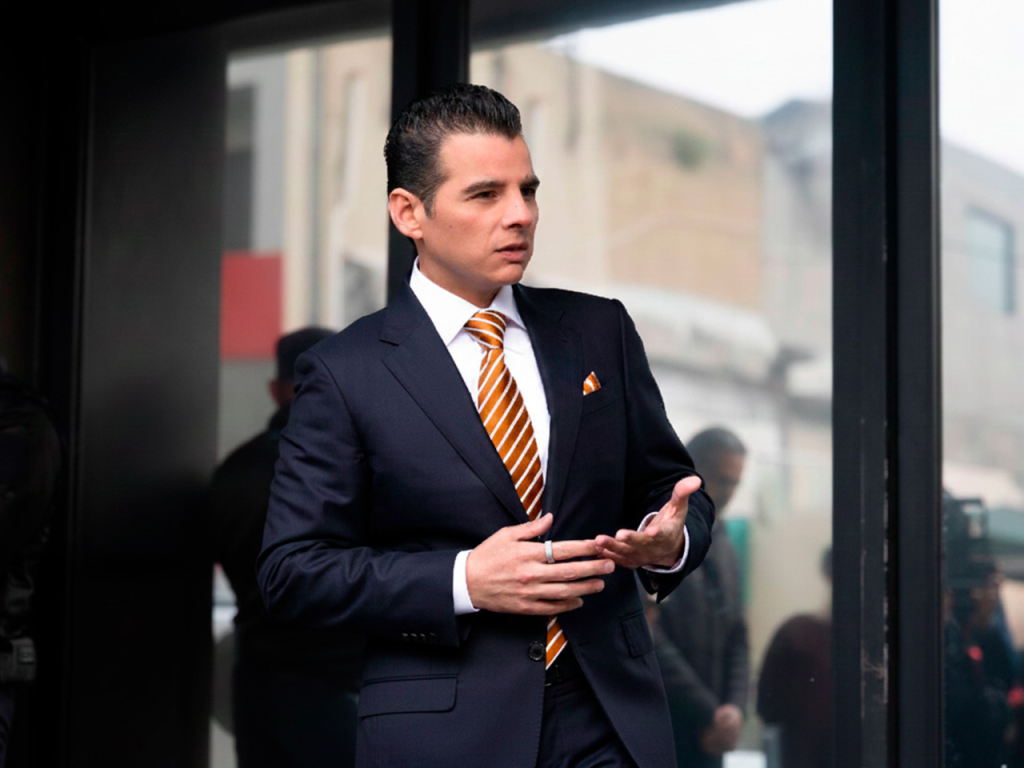 20251205_03_mikeflores_policias_presupuesto_01 - La Sultana Informa Mike-flores-hace-propaganda-política-polémica-política-en-nuevo-león-gremio-artístico-protesta-entrevista-con-adela-micha-aspiraciones-electorales