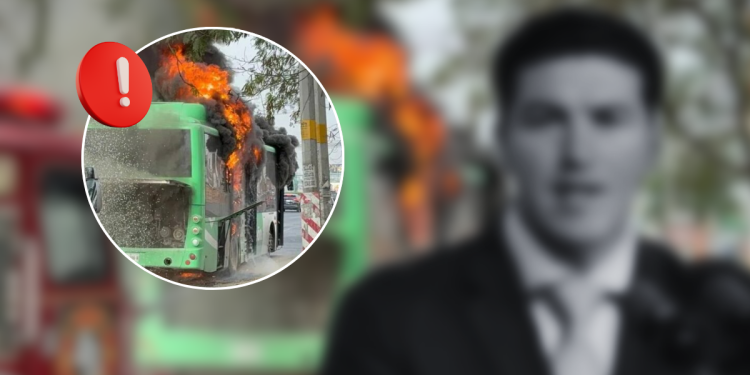 Se-incendia-camión-transporte-público-nuevo-león-incidente-vial-protección-civil - La Sultana Informa