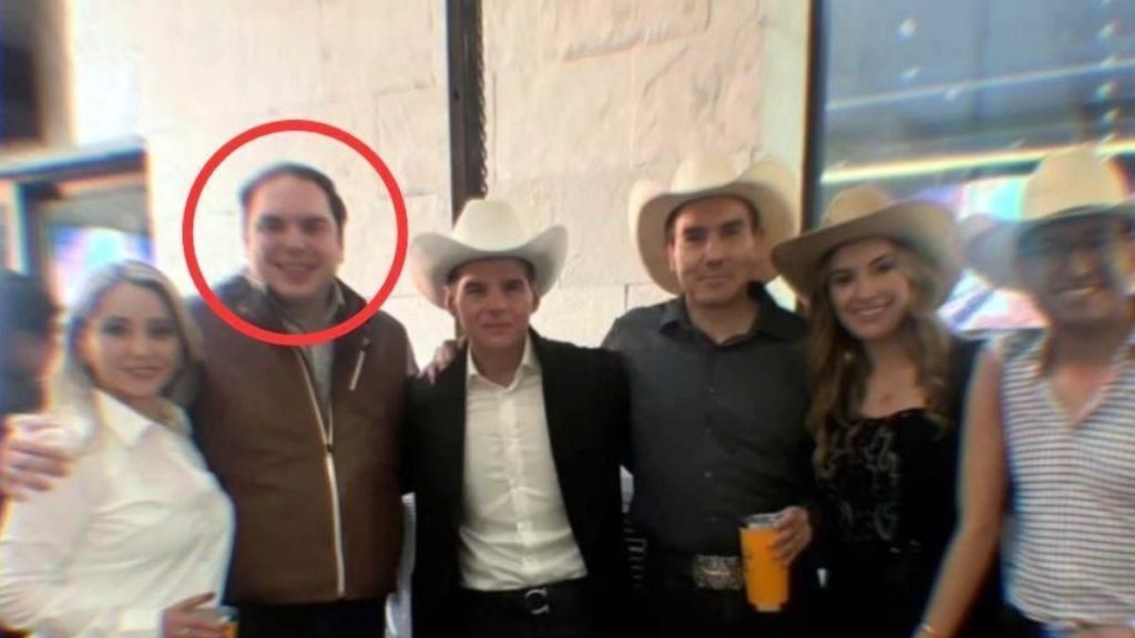 Juez De Tía Paty En Fiesta Con Mike Flores