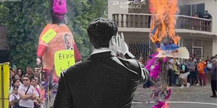 Queman Botargas De Samuel García Y Mariana Rodríguez - La Sultana Informa Queman Botargas De Samuel García Y Mariana Rodríguez - La Sultana Informa