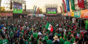 Fan Fest Naranja Se Sale De Control - La Sultana Informa