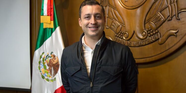Luis Donaldo Colosio Abandona a Nuevo León - La Sultana Informa