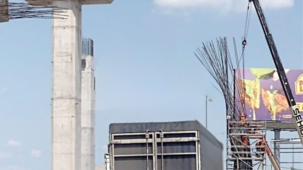 El-totem-naranja-de-samuel-garcia - La Sultana Informa Metro Estatal En Nuevo León - La Sultana Informa