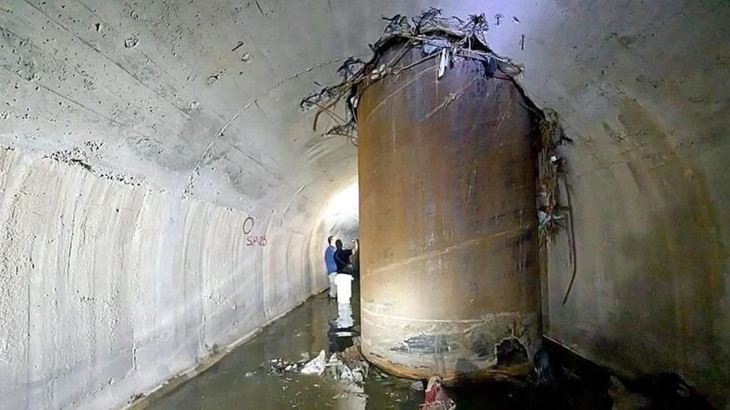 Pilote Obstruye Drenaje Pluvial Bajo El  Metro Naranja  - La Sultana Informa